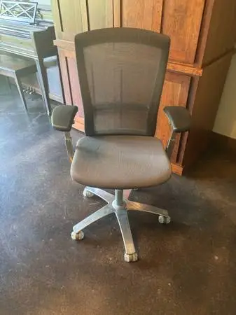 Knoll Life Ergonomic Office Chair – Polished Aluminum Base