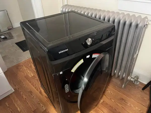1/2 Price  Dryer Just Cleaned Inside and Out Still Plugged In!!!