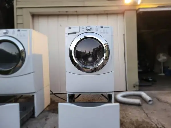 🧺 Premium Maytag Washer & Dryer Set w/ 2 Pedestals – Steam • 4.5 Cu.