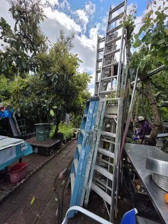 5/24... fiberglasses aluminum  extension steps  ladders