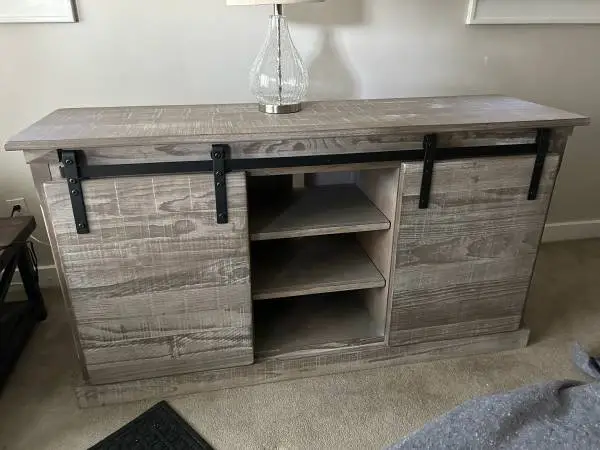 DINING ROOM BUFFET