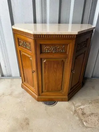 Hickory Manf. Co.  Console —Walnut with Marble Top