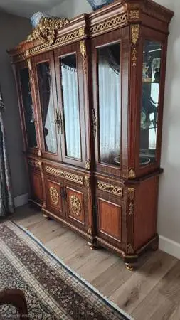 Beautiful Classic Two-Piece Hutch