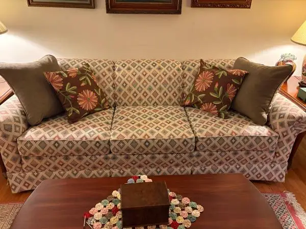 Sofa with quilt like pattern