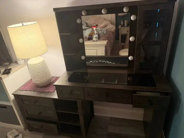 Make up vanity with side table and drawers