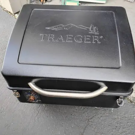 Traeger Scout Wood Smoker Grill Portable Camping Tailgate
