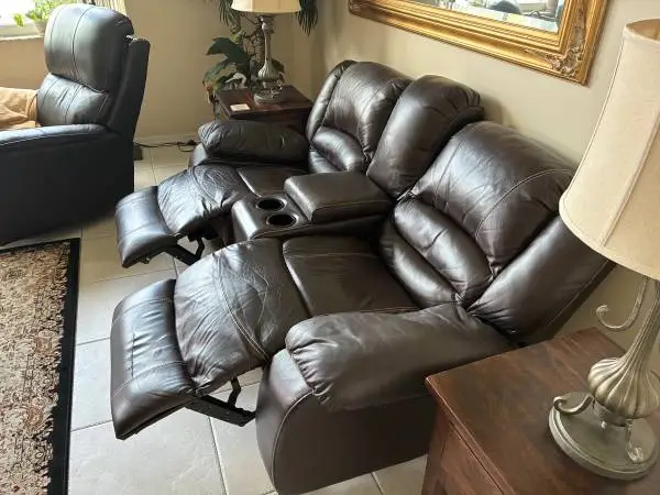*** Dual Power Recliner Sofa & 2 wooden end tables