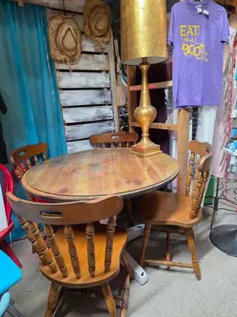 Round table and 4 chairs