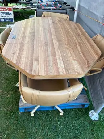 Dining table, 4 chairs