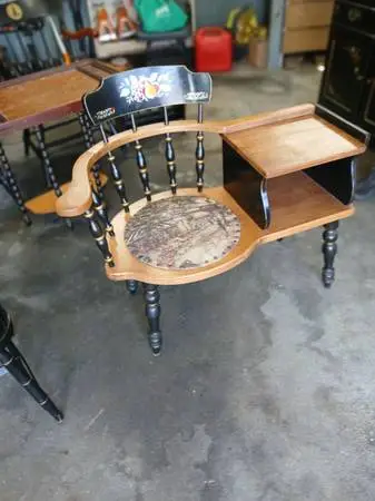Vintage telephone seat