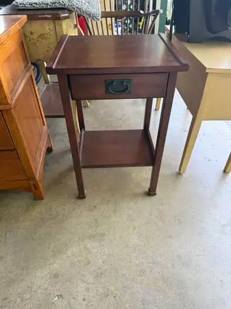 End table