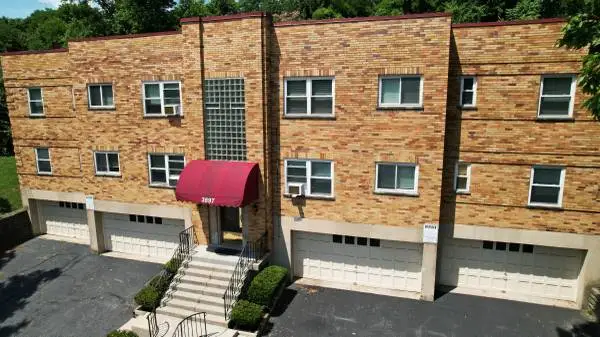 **PERFECT** Hardwood Floors, New Windows, NON-SMOKING,Garage Avail