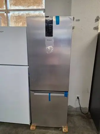 Whirlpool 24 new stainless steel bottom freezer refrigerator ice make