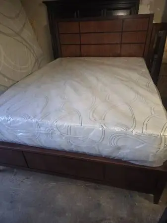 Queen bedroom set,  king bed, dining / Recamara, Cama king, comedor
