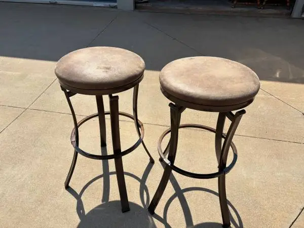 2 Sturdy Metal Framed 30” Bar Height Swivel Barstools