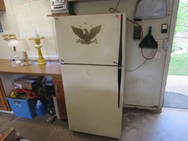 Hot Point GARAGE FRIDGE