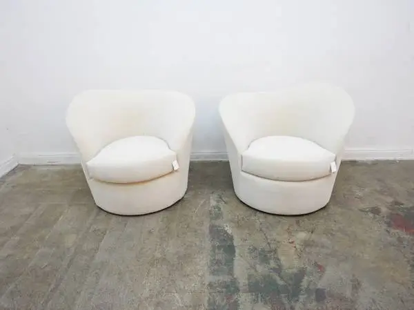 Caracole Quasi Laf Swivel Chair (We Have 2) $899.00 36 W X 34 Dx 3
