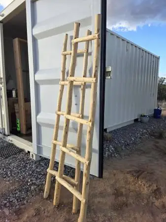 Kiva ladder