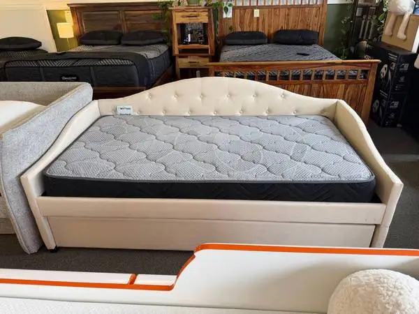 *Daybed Labor Day Blow out Sale!!*- Eugene Mattress Company