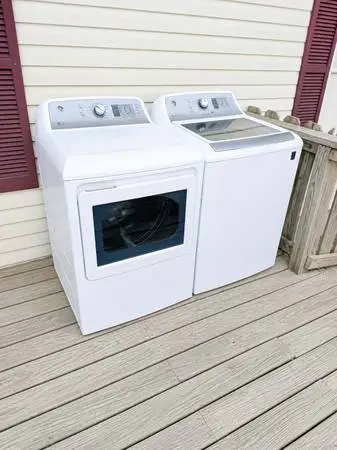 GE washer and dryer y