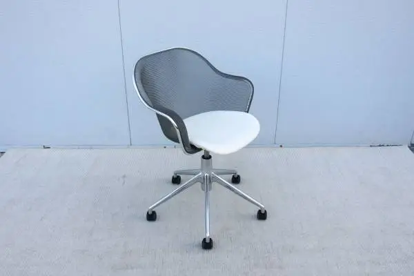 Modern Antonio Citterio for B&B Italia Iuta White Swivel Task Chair