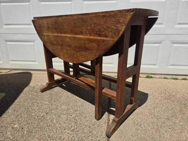 Antique Arts and Crafts Solid Oak Drop Leaf Table