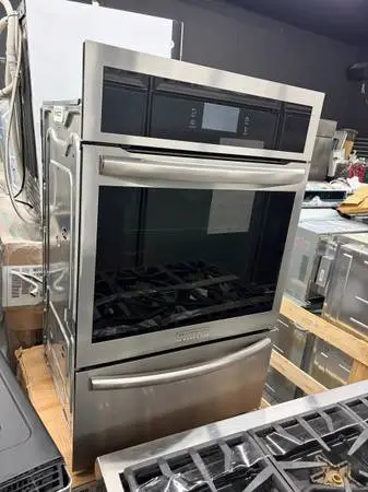 Stainless 24 Inch Wall Oven with Air Fry