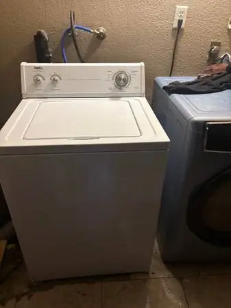 WASHER BY WHIRLPOOL