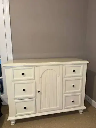 Bassett Furniture Wooden Dresser