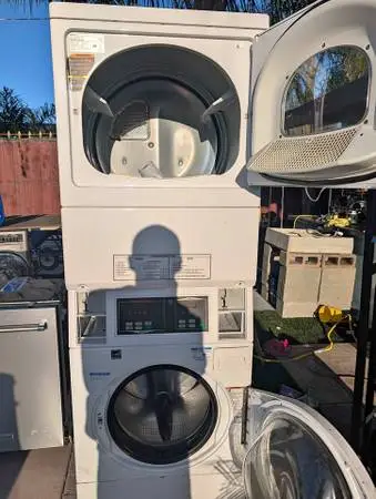 speedqueen stack/washer dryer coin op