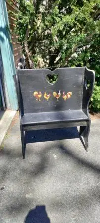 Handmade colonial high back childrens seat