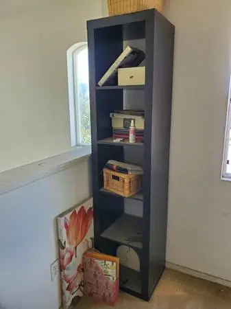 2 bookcases