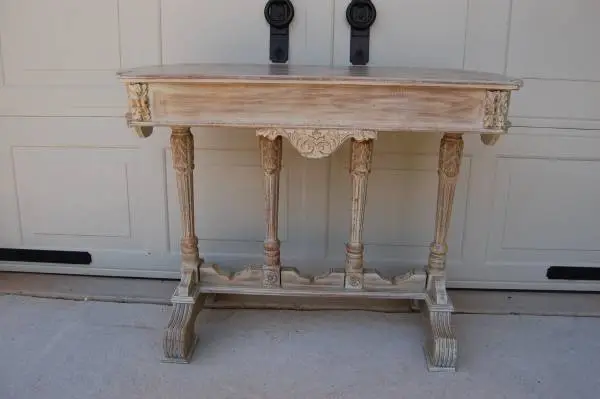 Gorgeous Distressed Vintage Console Table / Entry Way Table