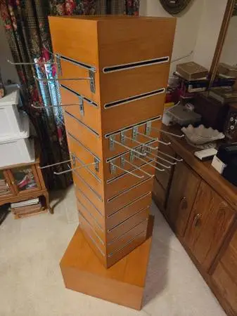 Rack - Retail Swivel Display Rack