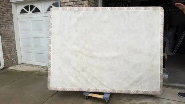Queen mattress base