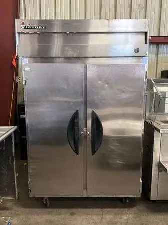 Commercial Victory VR-2 fridge
