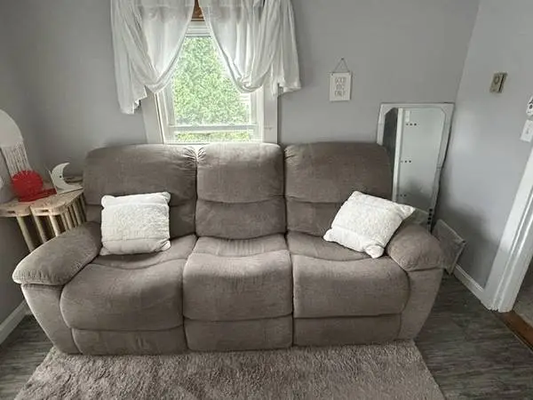 Comfortable Reclining Sofa