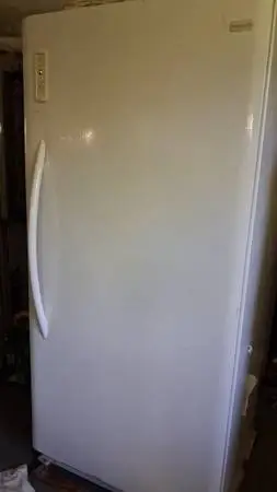 Freezer - Upright. 21 CuFt