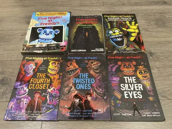 FIVE NIGHTS AT FREDDYS By Scott CAWTHON 1-3 GRAPHIC NOVELS & GUIDE