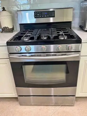 Propane stove like new