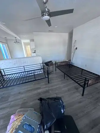 Bunk beds 1 mattress and side table