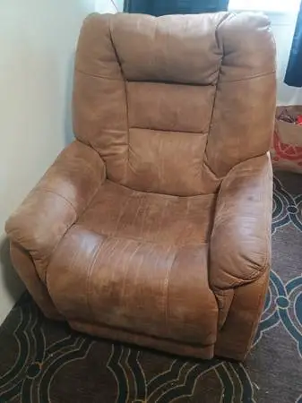 Leather power recliner