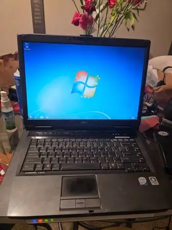 Fujitsu LifeBook A6120 Laptop_Intel Core 2 Duo T5550 1.83 GHz4GB 200HD