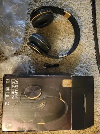 T8 Bluetooth Headphones-BLACK & WIRELESS