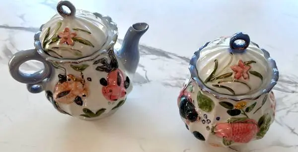 Tea Pot/Creamer & Sugar Bowl-With Lids-Ceramic-Hand painted Raised 3D-Fish/Frogs