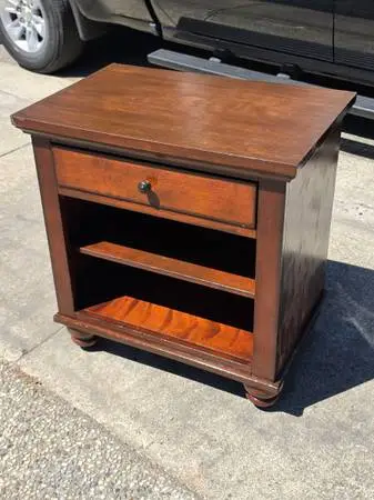 Single oversized nightstand #1920