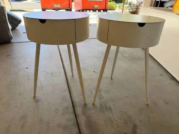 WEST ELM WHITE METAL ROUND END TABLES / NIGHTSTANDS – PAIR