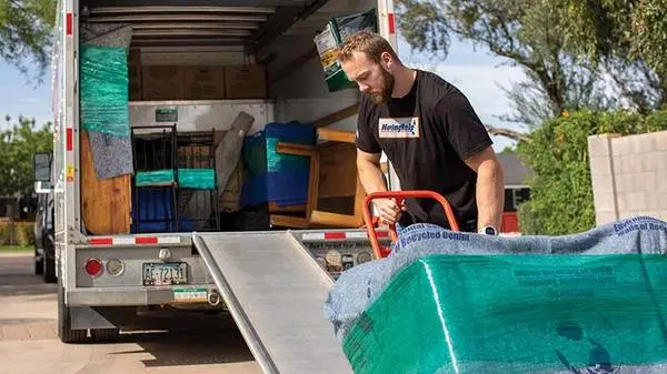 Professional Movers AVAILABLE