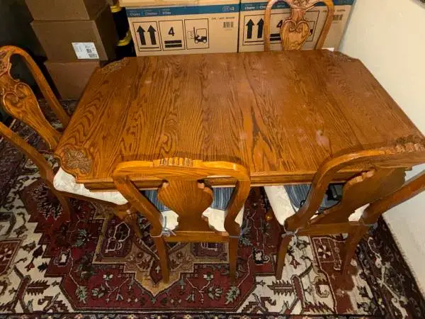 Set of 6 chairs dining table