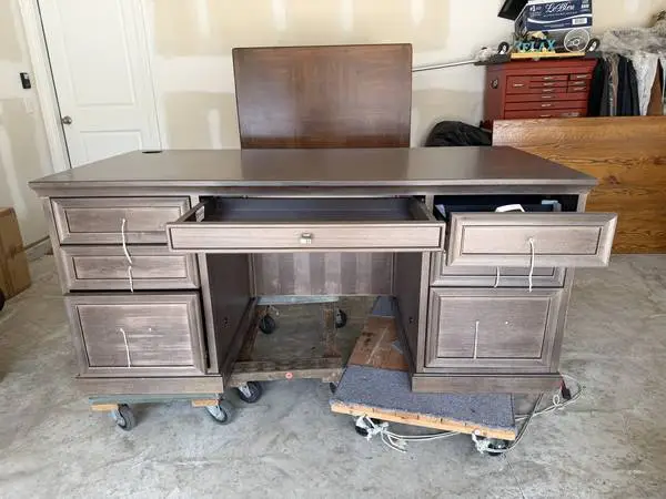 New Statesman Executive Desk / Retail $1099/REDUCED FOR QUICK SALE